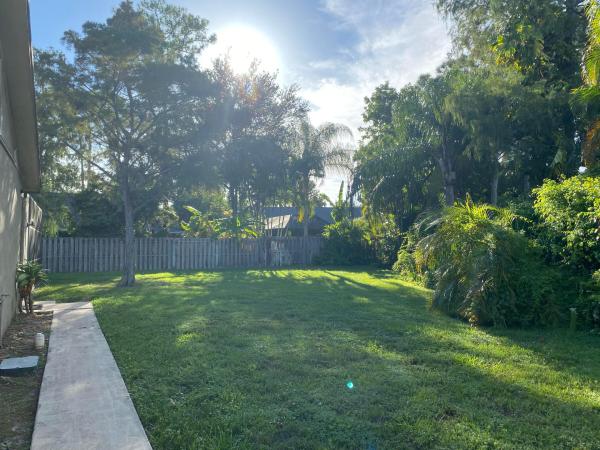 Sugar Pond Manor, 1227 Periwinkle Pl, Wellington, Florida 33414, image 2