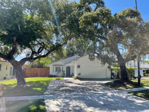Lakeside Point, 615 S Lake Dr, Lantana, Florida 33462, image 1