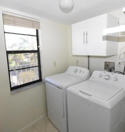 Huntington Towers, 7370 S Oriole Blvd #502, Delray Beach, Florida 33446, image 2
