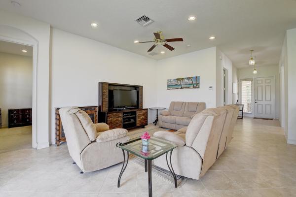 Valencia Pointe, 6881 Watertown Dr, Boynton Beach, Florida 33437, image 2
