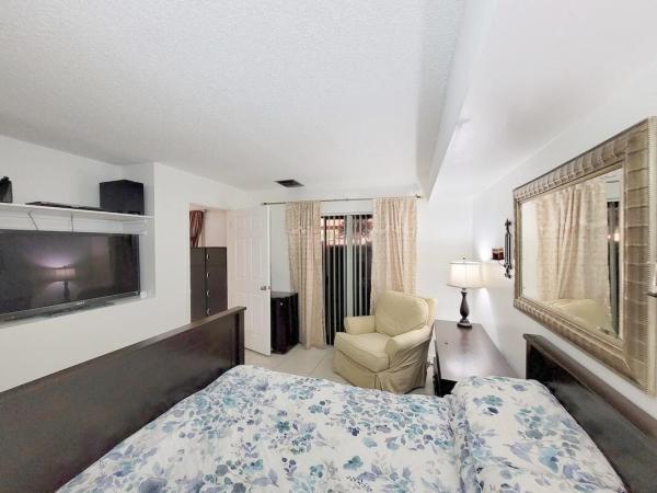 Springdale, 842 Springdale Cir, Palm Springs, Florida 33461, image 2