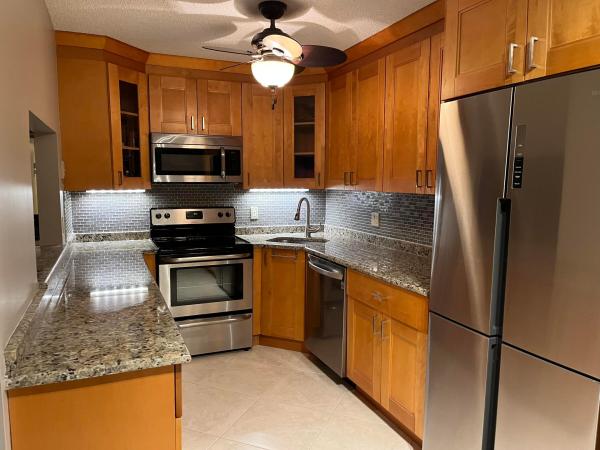 Pine Ridge At Delray Beach, 13870 Oneida Dr #B2, Delray Beach, Florida 33446, image 2