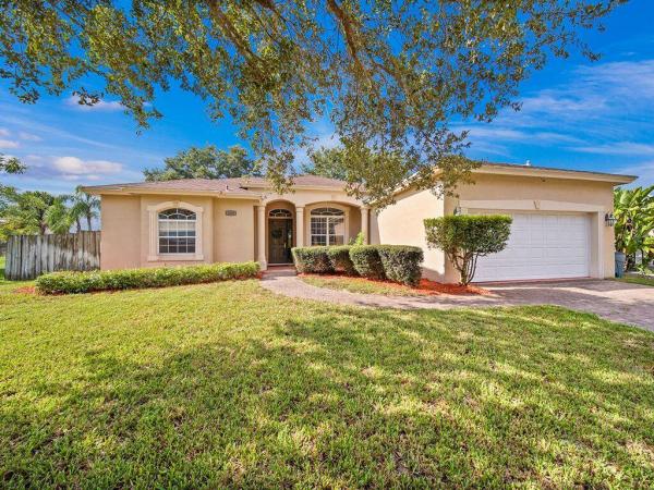 Hidden Oaks, 1050 SW Cornelia Ave, Port St. Lucie, Florida 34953, image 3