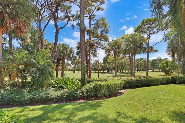 Frenchman's Creek Beach & Country Club, 3080 Miro Dr S, Palm Beach Gardens, Florida 33410, image 1