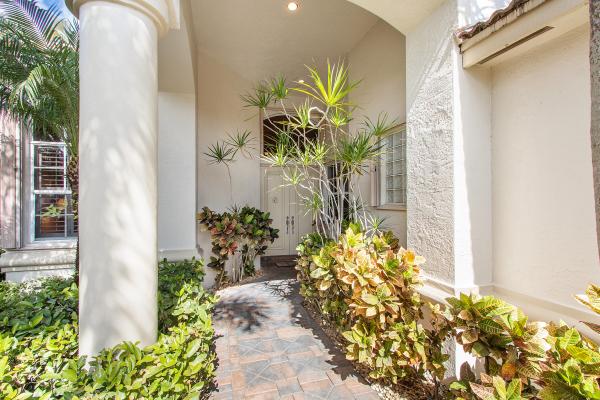 Laurel Estates At Wycliffe, 10535 Laurel Estates Ln, Lake Worth, Florida 33449, image 2