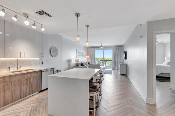 236 Avenue, 256 SE 5th Ave, Delray Beach, Florida 33483, image 1