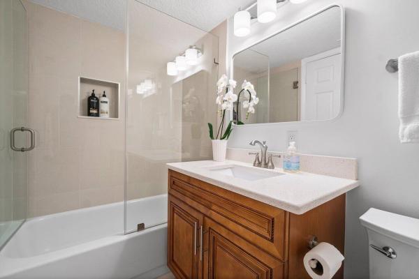 Lakewood At Palm Beach, 3525 S Ocean Blvd #210, South Palm Beach, Florida 33480, image 1