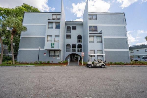 Presidential Golfview, 1820 N Congress Ave #304, West Palm Beach, Florida 33401, image 1