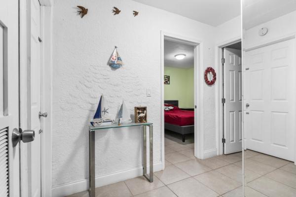 Hillcrest At Lake Worth, 1721 Sunset Ave, Lake Worth Beach, Florida 33460, image 1