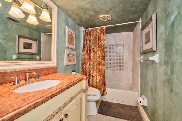 The Lakes Of Deer Creek, 3050 Deer Creek Lake Shore Dr, Deerfield Beach, Florida 33442, image 2