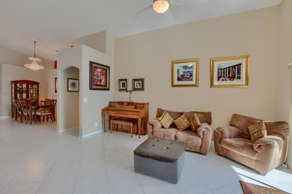 Grove Isle, 10530 Utopia Cir W, Boynton Beach, Florida 33437, image 2