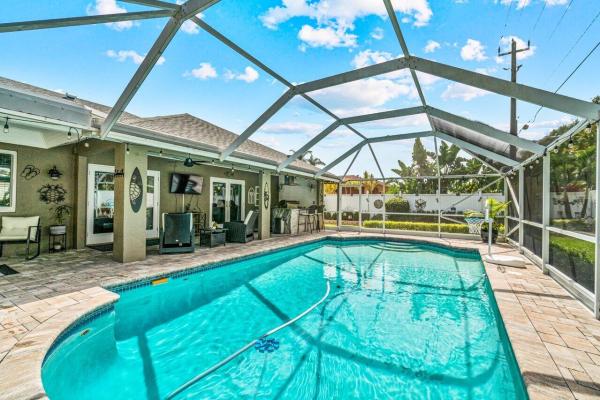 Crestwood, 122 Queens Ln, Royal Palm Beach, Florida 33411, image 1