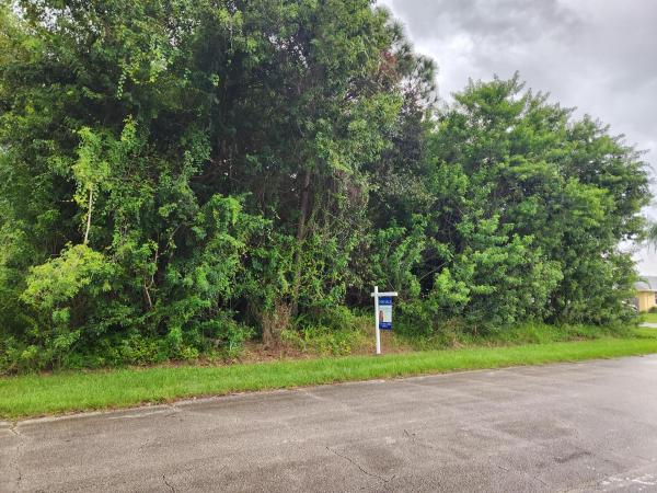 Sandhill Crossing, 2207 SE Trillo St, Port St. Lucie, Florida 34952, image 1
