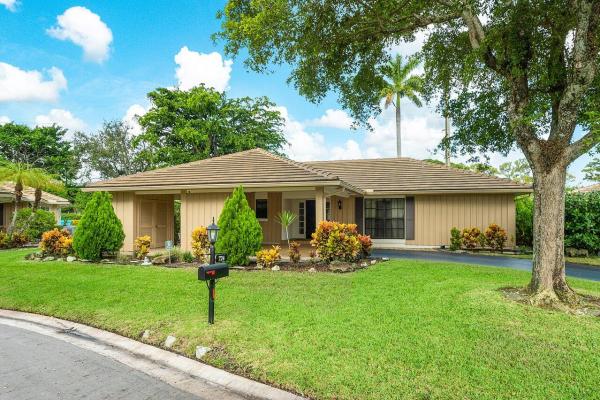 Muirfield Villas, 724 Muirfield Cir, Atlantis, Florida 33462, image 1
