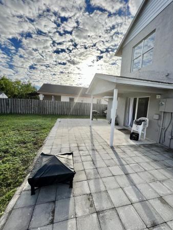 Pinewood Park, 615 39th St, West Palm Beach, Florida 33407, image 1