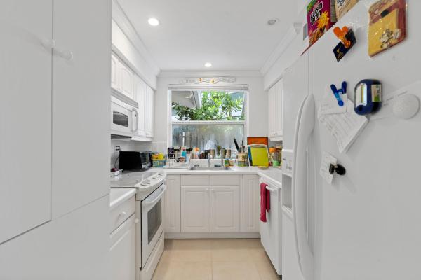 Lanikai Villas, 320 S Ocean Blvd #Vh, Delray Beach, Florida 33483, image 1