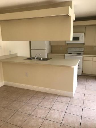 Waterside Luxury Townhomes, 845 Blue Ridge Cir, West Palm Beach, Florida 33409, image 3