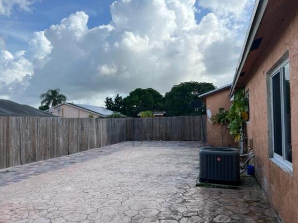 Brentwood Lakes, 6173 Oak Royal Dr, Lake Worth, Florida 33463, image 1