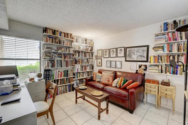 Camino Real Village, 5650 Camino Del Sol #106, Boca Raton, Florida 33433, image 2