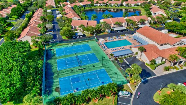 Emerald Pointe, 7856 Coral Lake Dr, Delray Beach, Florida 33446, image 2