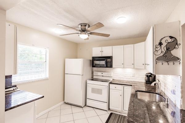 Village Royale Greenview, 2520 NE 1st Ct #210, Boynton Beach, Florida 33435, image 3