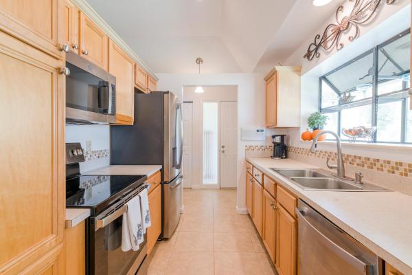 Augusta At Indian Creek, 110 Half Moon Cir #B, Jupiter, Florida 33458, image 1