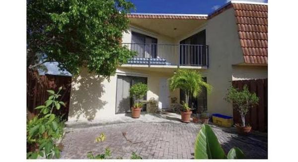 Springdale, 602 Springdale Cir, Palm Springs, Florida 33461, image 1