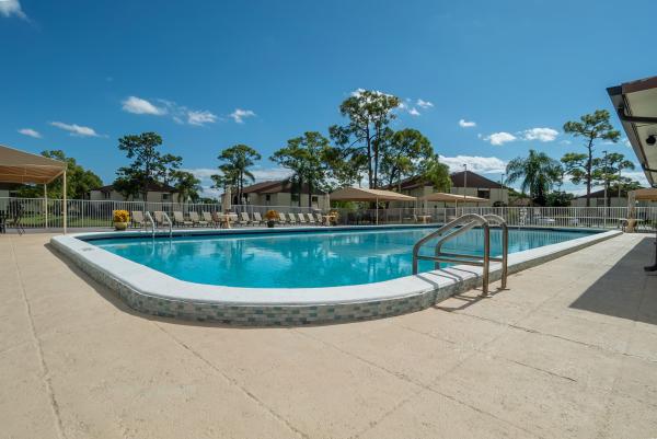 Pine Ridge South 3, 325 Knotty Pine Cir #D-1, Greenacres, Florida 33463, image 2