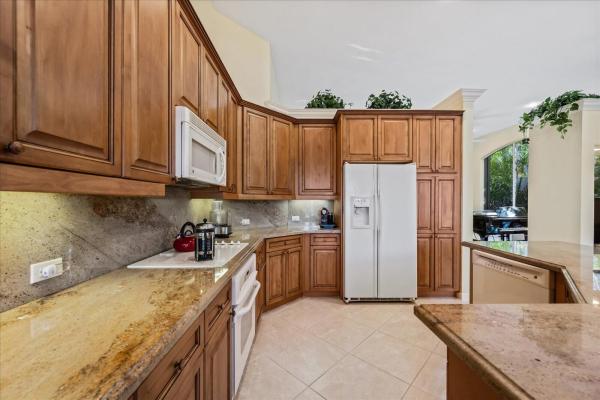 Imperial Isle At Wycliffe, 10854 Royal Devon Way, Lake Worth, Florida 33449, image 2