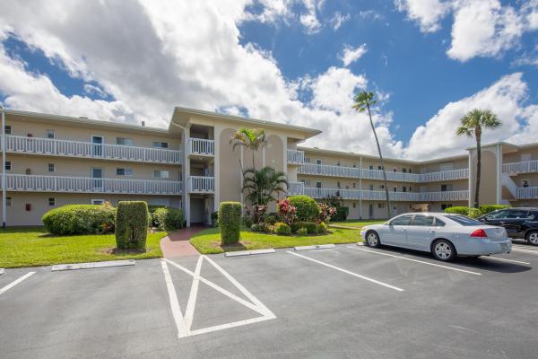 Lake Clarke Gardens, 2668 N Garden Dr N #208, Lake Worth, Florida 33461, image 2