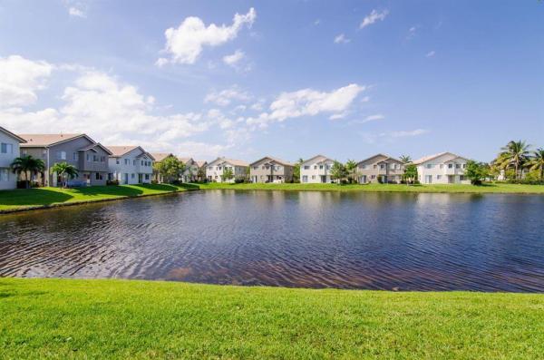 Thousand Oaks, 3140 Laurel Ridge Circle Cir, Riviera Beach, Florida 33404, image 1