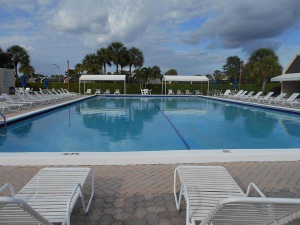 Golden Lakes Village, 105 Lake Susan Dr, West Palm Beach, Florida 33411, image 1