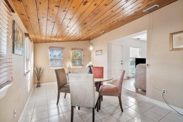Lantana Heights, 917 W Drew St, Lantana, Florida 33462, image 1