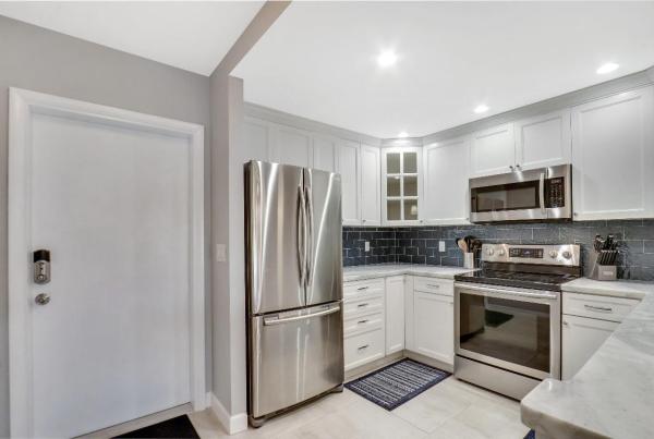 River House Towers, 400 N Federal Hwy #215, Deerfield Beach, Florida 33441, image 1