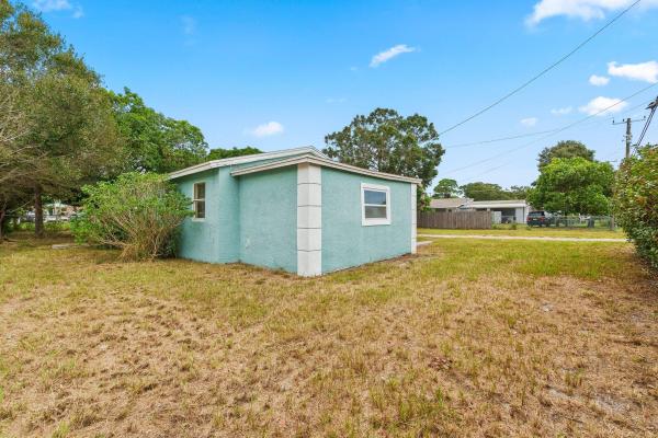 Sunny Acres, 1101 N 22nd St, Fort Pierce, Florida 34950, image 3