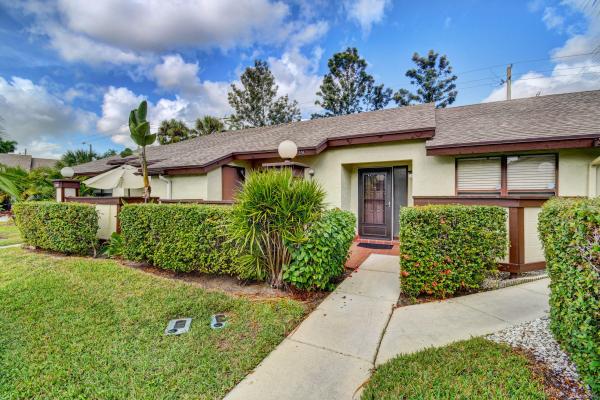 Strathmore Gate West, 236 Bald Eagle Ct, Royal Palm Beach, Florida 33411, image 1