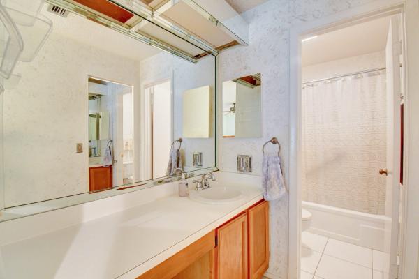 Strathmore Gate West, 236 Bald Eagle Ct, Royal Palm Beach, Florida 33411, image 2