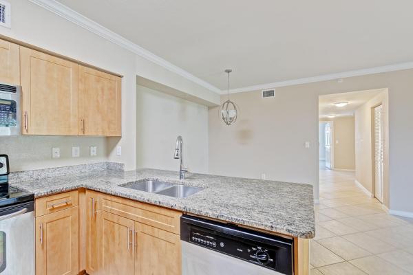 The Villas At Emerald Dunes, 6378 Emerald Dunes Dr #304, West Palm Beach, Florida 33411, image 2