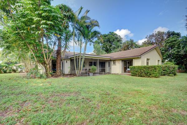Pinewood East 2 Of Wellington, 550 Wranglewood Dr, Wellington, Florida 33414, image 1