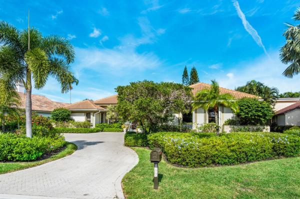 Frenchman's Creek Beach & Country Club, 2855 Rhone Dr, Palm Beach Gardens, Florida 33410, image 2
