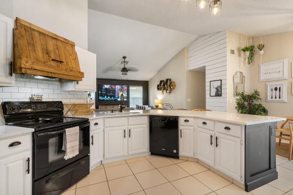 Woods Walk, 3687 Woods Walk Blvd, Lake Worth, Florida 33467, image 1