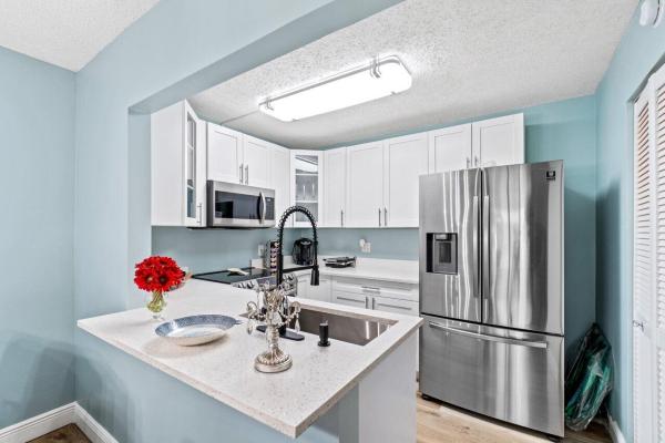 Pine Ridge 3, 317 Pine Ridge Cir #B-1, Greenacres, Florida 33463, image 1