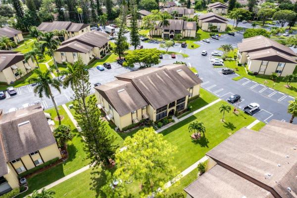 Pine Ridge 3, 317 Pine Ridge Cir #B-1, Greenacres, Florida 33463, image 2