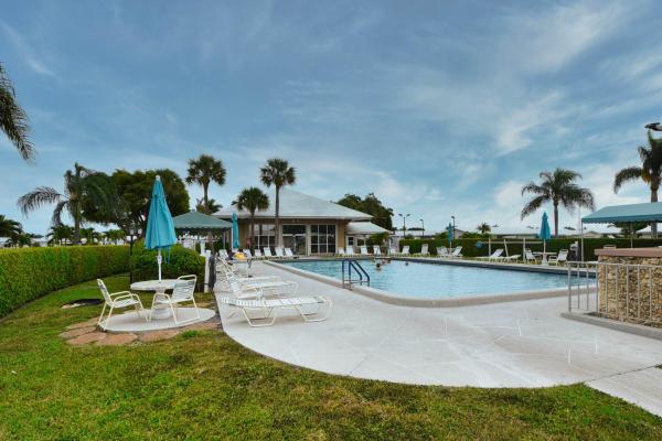 Palm Beach Leisureville, 1214 SW 21st Ave, Boynton Beach, Florida 33426, image 1