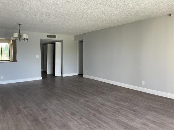 The Tennis Club Of Palm Beach, 2788 Tennis Club Dr #305, West Palm Beach, Florida 33417, image 1