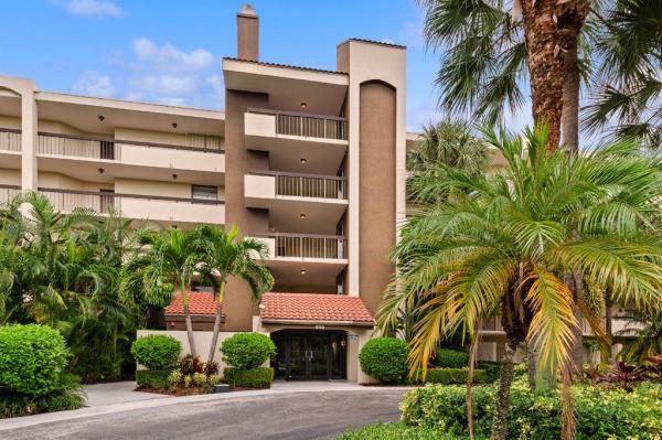 Lavers Resort & Racquet Club, 955 Egret Cir 504, Delray Beach, Florida 33444, image 1