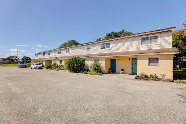 The Pines At Lawnwood, 1902 Havana Ave #11, Fort Pierce, Florida 34950, image 1