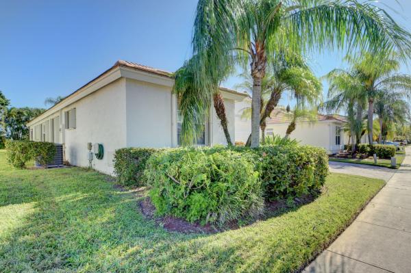Lakefield South, 2212 Country Golf Dr, Wellington, Florida 33414, image 2