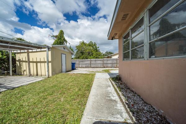 Lantana Heights, 617 S 12th St, Lantana, Florida 33462, image 2
