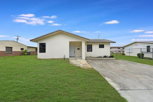 Monroe Heights, 1109 W 23rd St, Riviera Beach, Florida 33404, image 2